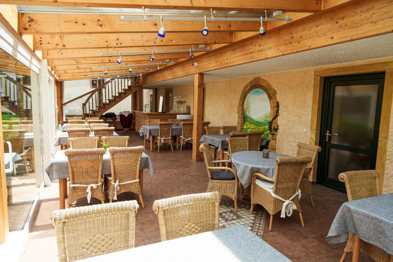 Hotel Fronhof Mettendorf Extérieur photo