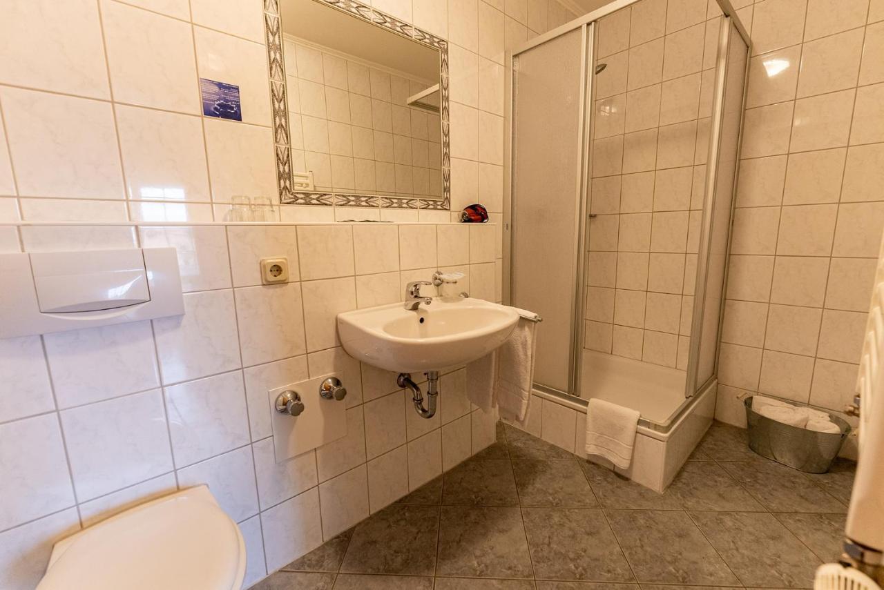 Hotel Fronhof Mettendorf Extérieur photo